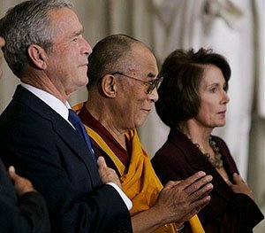 Обращение Президента США Джорджа Буша по случаю вручения Далай-ламе Золотой медали Конгресса США