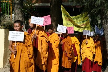 Фоторепортаж из Дхарамсалы: "Пусть сердце Тибета бьется вечно..."