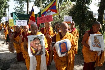 Фоторепортаж из Дхарамсалы: "Пусть сердце Тибета бьется вечно..."