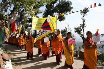 Фоторепортаж из Дхарамсалы: "Пусть сердце Тибета бьется вечно..."