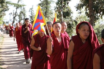 Фоторепортаж из Дхарамсалы: "Пусть сердце Тибета бьется вечно..."