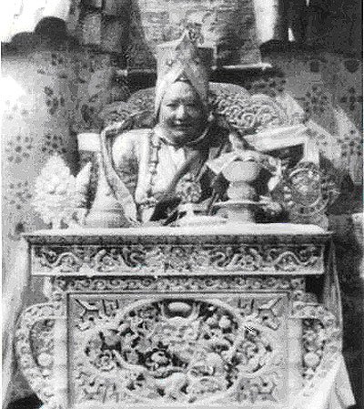 Его Святейшество Сакья Тризин о себе и своих учителях