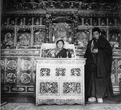 Его Святейшество Сакья Тризин о себе и своих учителях