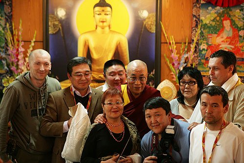 Далай-лама: пресс-конференция для российских СМИ