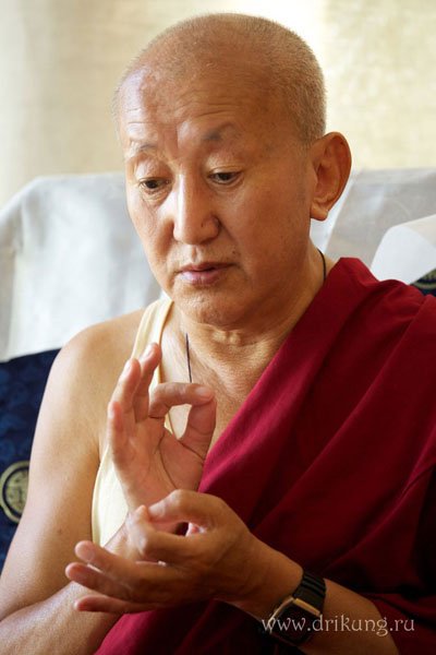 В июле Москву посетит выдающийся наставник традиции Дрикунг Кагью Нубпа Ринпоче