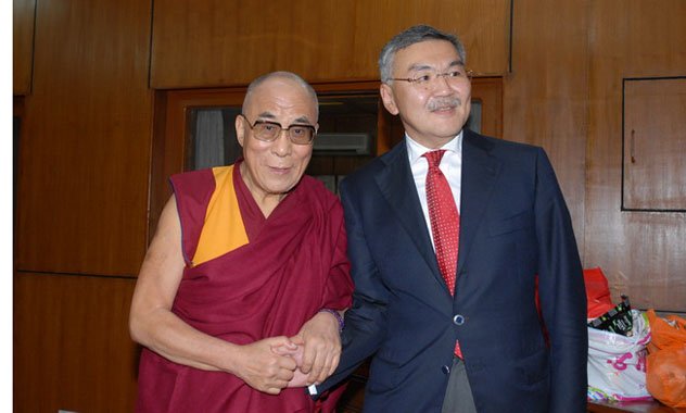 Глава Республики Калмыкия встретился с Далай-ламой
