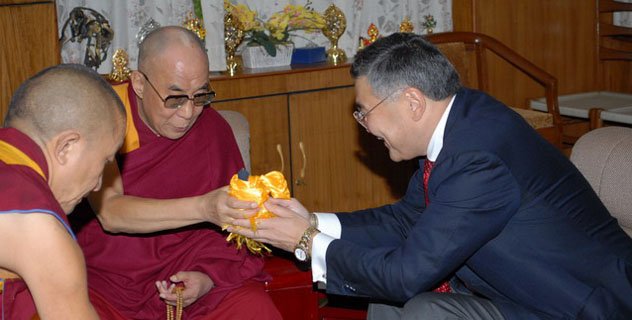 Глава Республики Калмыкия встретился с Далай-ламой