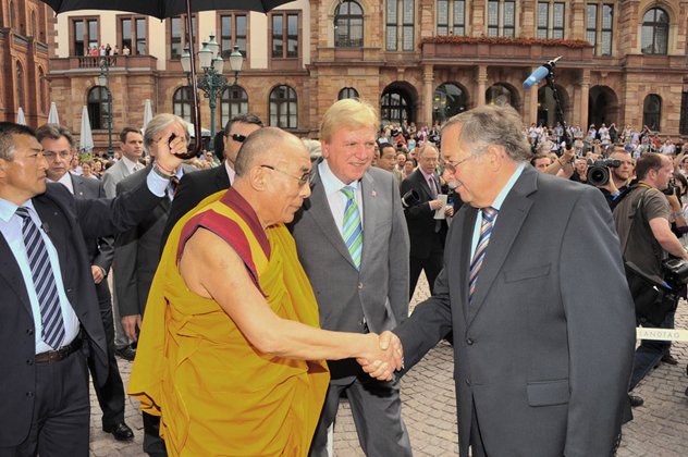 Духовный лидер Тибета выступил перед парламентом Гессена