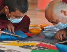 Монахи монастыря Дрепунг Гоманг построят мандалу в Читинском дацане