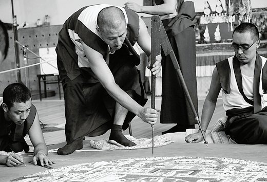 Будда смотрит на Россию из тувинских степей