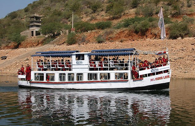 Йога паломничества: начитывание мантры и медитация