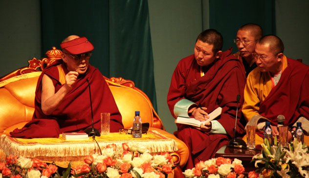 Далай-лама призвал монголов «вознести меч знания»