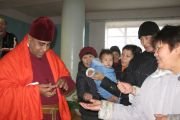 Жители Яшкульского района встречали реликвии великого Будды