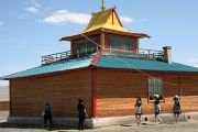 Фоторепортаж. Последний звонок в Эрзинском районе Тувы совпал с выставкой священных реликвий