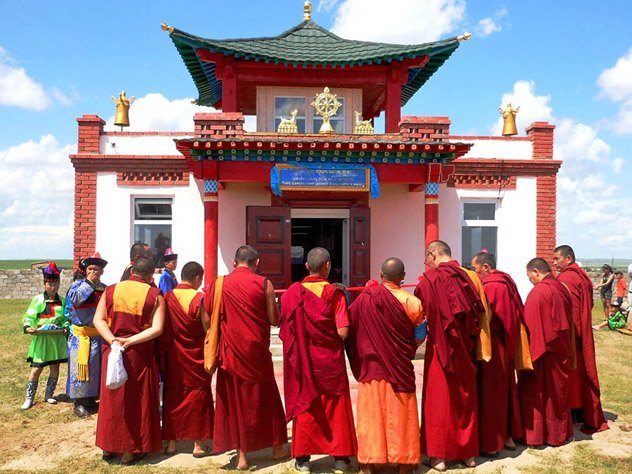 Ламы Агинского дацана освятили дуган в Монголии Ламы Агинского дацана освятили дуган в Монголии