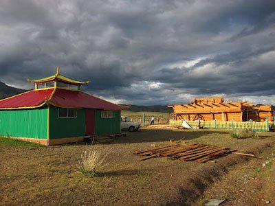 В Бай-Тайге (Тува) восстанавливают старинный буддийский храм 
