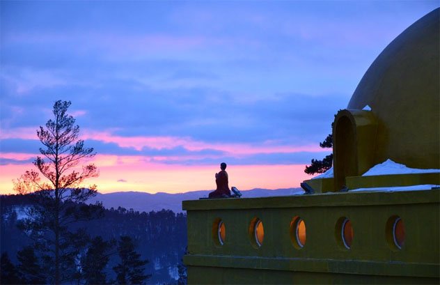 В дацане «Ринпоче Багша» в Бурятии завершилось возведение ступ Примирения В дацане «Ринпоче Багша» в Бурятии завершилось возведение ступ Примирения