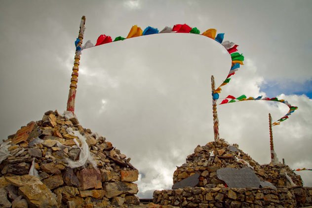 Молитвенные флаги Тибета Молитвенные флаги Тибета