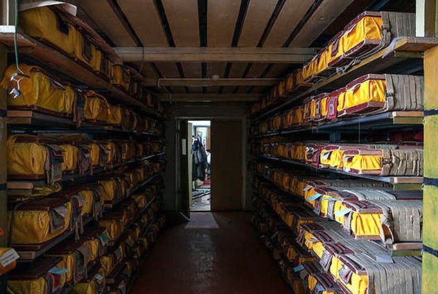 Монголия: крупнейшая в мире коллекция буддийских текстов под угрозой Монголия: крупнейшая в мире коллекция буддийских текстов под угрозой