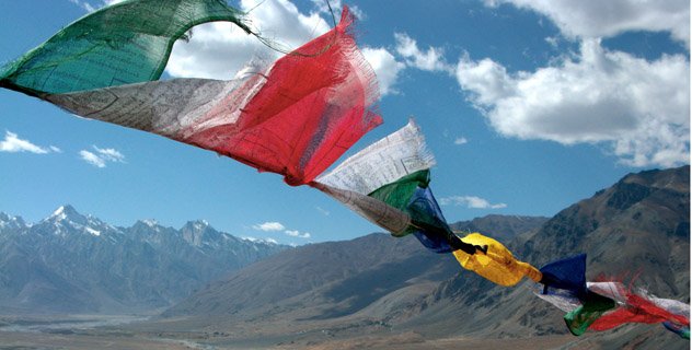 Молитвенные флаги Тибета. Виды и значение их элементов Молитвенные флаги Тибета. Виды и значение их элементов