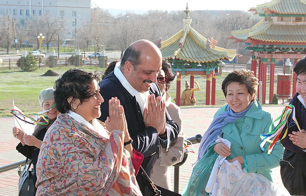 Посол Индии посетил главный буддийский храм Калмыкии