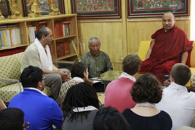 Я выражаю себя в искусстве. Гьялванг Кармапа встретился с американскими студентами