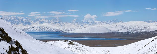 В Москве открылась панорамная фотовыставка «Гималаи.Тибет».