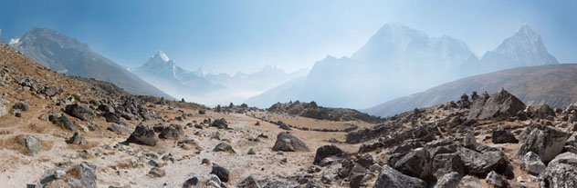 В Москве открылась панорамная фотовыставка «Гималаи.Тибет».