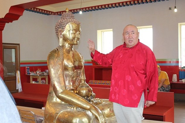 Кенсур Чой-Доржи Будаев: «Мы предлагаем вернуться к истокам» Кенсур Чой-Доржи Будаев: «Мы предлагаем вернуться к истокам»