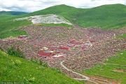 Ларлунг Гар &#8210; гигантский монастырь, о котором мало, кто знает