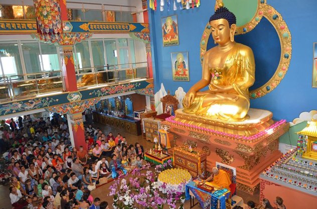 День знаний в дацане «Ринпоче Багша». Награждение Ело Ринпоче медалью Агвана Доржиева День знаний в дацане «Ринпоче Багша». Награждение Ело Ринпоче медалью Агвана Доржиева