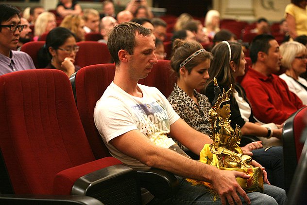 Его Святейшество Далай-лама встретился с российскими буддистами в Риге