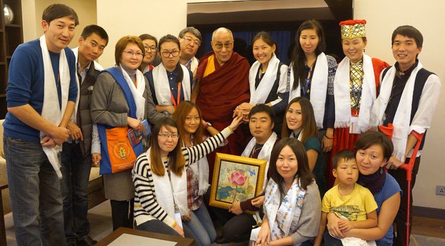 Студенты Калмыцкого госуниверситета прошли стажировку в Библиотеке тибетских трудов и архивов