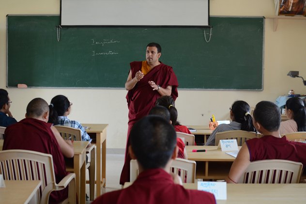 Тензин Приядарши. Монахи, получившие естественнонаучное образование, станут хорошим примером для тибетских сообществ в Индии Тензин Приядарши. Монахи, получившие естественнонаучное образование, станут хорошим примером для тибетских сообществ в Индии
