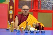 Монахи монастыря Дрепунг Гоманг строят мандалы Чакрасамвары