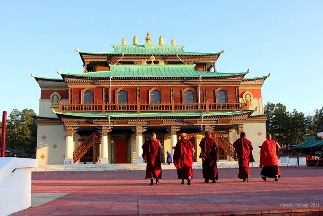 Тэло Тулку Ринпоче выразил поддержку сангхе Агинского дацана от имени монашеской общины Калмыкии