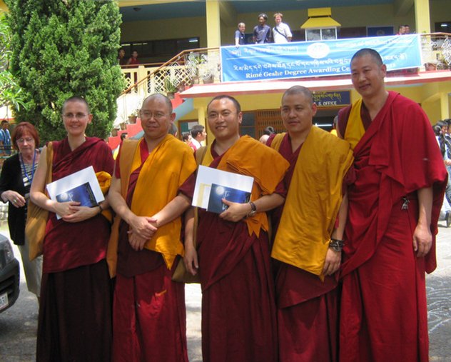 Удовольствие от учёбы: интервью с первой женщиной-геше Келсанг Вангмо