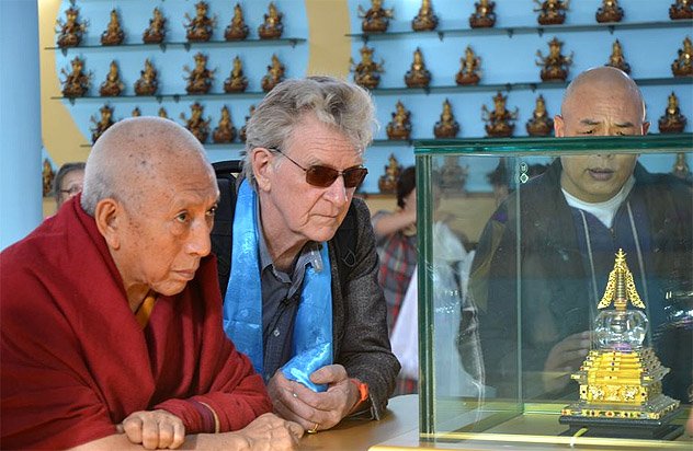 В день рождения Далай-ламы улан-удэнцы смогут прикоснуться к его одеянию В день рождения Далай-ламы улан-удэнцы смогут прикоснуться к его одеянию