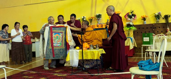 Верующие желают верховному ламе (Камбы-ламе) Тувы скорейшего выздоровления Верующие желают верховному ламе (Камбы-ламе) Тувы скорейшего выздоровления