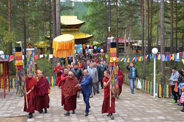 Ело Ринпоче освятил новый дацан в Тункинском районе Республики Бурятия