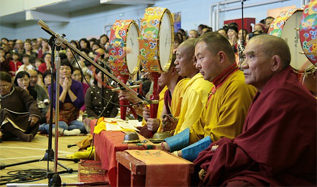 Буддисты Тувы поздравили Тэло Тулку Ринпоче с новым назначением