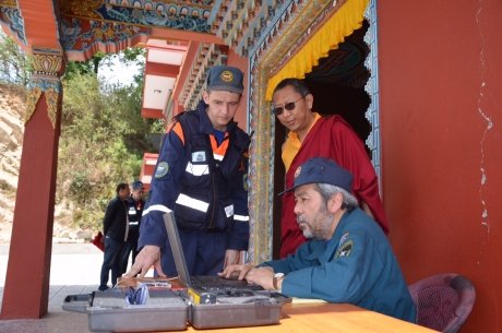 Специалисты МЧС России провели обследование храмового буддийского комплекса Шалпа в Непале