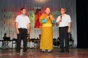 Фото. В Элисте состоялся концерт тибетских и калмыцких артистов, посвященный 80-летию Далай-ламы