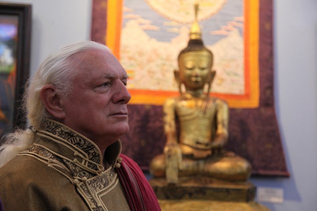 Всемирно известный тибетолог Гленн Муллин посетил Музей имени Н.К. Рериха