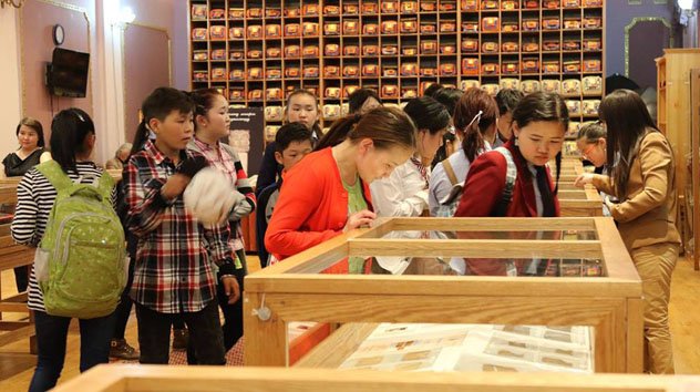 В Улан-Баторе состоялась церемония почитания памятника «Солнечная стела Данджура» В Улан-Баторе состоялась церемония почитания памятника «Солнечная стела Данджура»