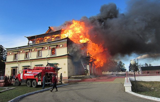 Власти выделят 40 млн руб. на восстановление сгоревшего буддийского храма в Забайкалье