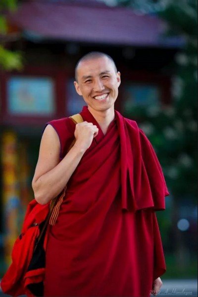 Санал Мукубенов прочитает в Москве лекции о медитации с опорой на восьмую главу «Бодхичарья-аватары»