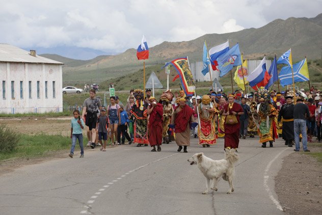 В Туве в восемнадцатый раз прошел фестиваль живой музыки и веры «Устуу-Хурээ» В Туве в восемнадцатый раз прошел фестиваль живой музыки и веры «Устуу-Хурээ»