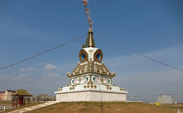В Лаганском районе Калмыкии откроют ступу Просветления и новый хурул