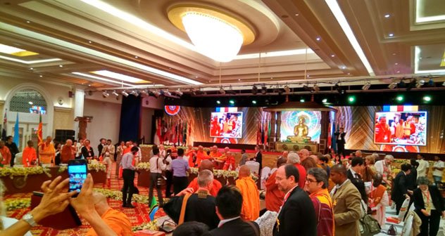 Тэло Тулку Ринпоче принял участие в Международном Буддийском саммите